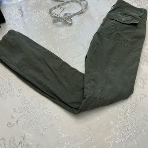 BCBG Maxazria Corduroy Skinny Leg Women’s pants Sz 2